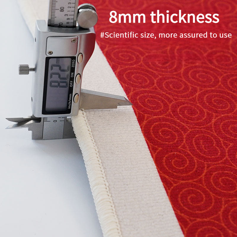 Red Festive Entryway Doormat – Non-Slip & Dirt-Resistant Rug